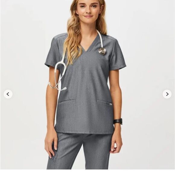 FIGS CASMA SCRUB TOP IN GRAY - Picture 6 of 6